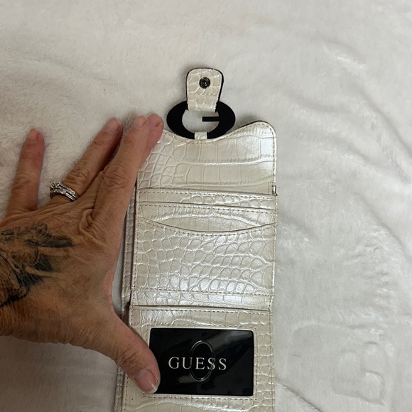 Guess Ivory Croc-Embossed Wallet - Picture 6 of 10